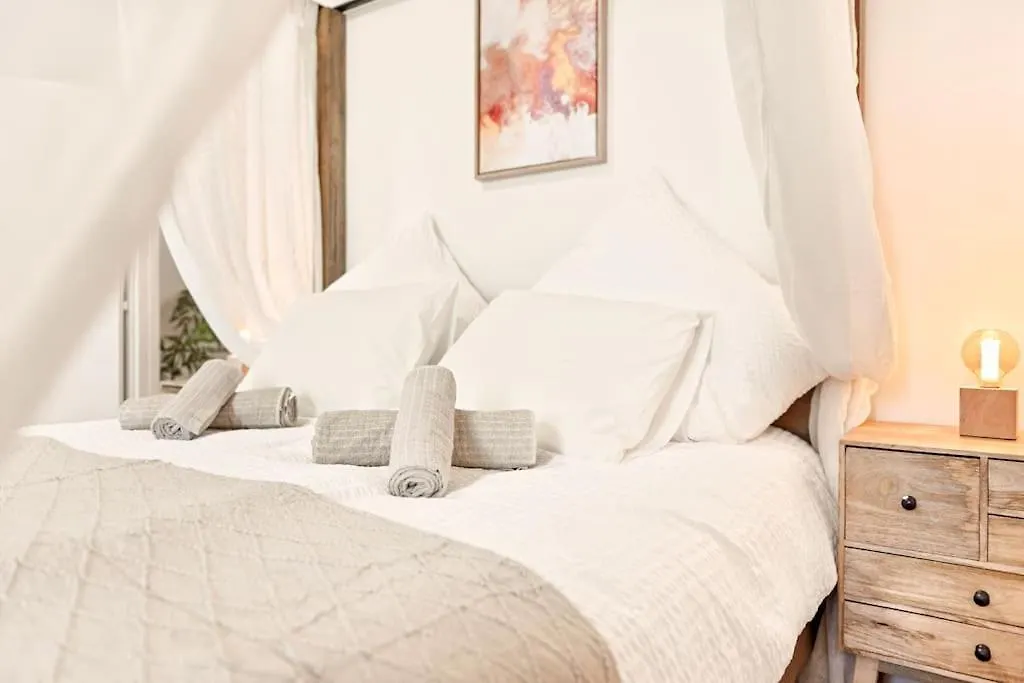 Cozy Apartment In Quiet Location, Fast Train Station 100M Away, Contactless Check-In Vienna