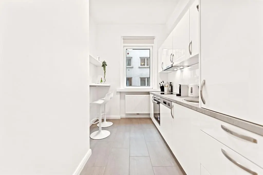 Cozy Apartment In Quiet Location, Fast Train Station 100M Away, Contactless Check-In Vienna