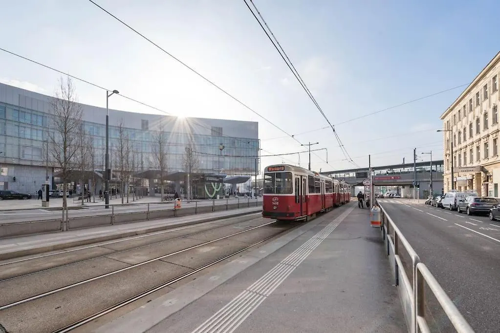 Cozy Apartment In Quiet Location, Fast Train Station 100M Away, Contactless Check-In Vídeň